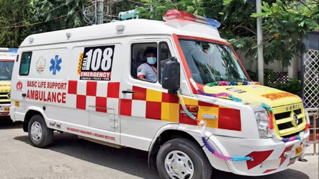 धनबाद में 108 एंबुलेंस सेवा बीमार, 37 में से 27 वाहन खराब; अस्पताल पहुंचने से पहले ही दे देते हैं जवाब
