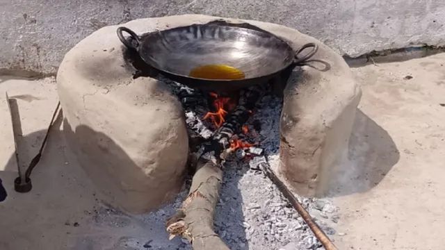 चूल्हा ठंडा रहा, 30 बच्चों का भोजन भी हो गया! बोकारो में MDM का सूरत-ए-हाल
