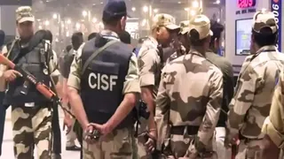 केंद्रीय औद्योगिक सुरक्षा बल के जवान। (फाइल फोटो)