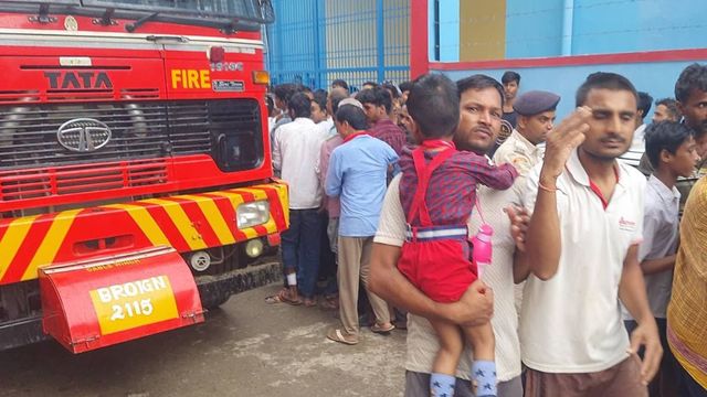 पटना सिटी के केमिकल गोदाम में लगी आग; मशक्कत कर फायर ब्रिगेड ने पाया काबू, खाली कराया गया स्कूल