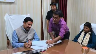मैनपुरी के डीएम इंद्रमणि त्रिपाठी।