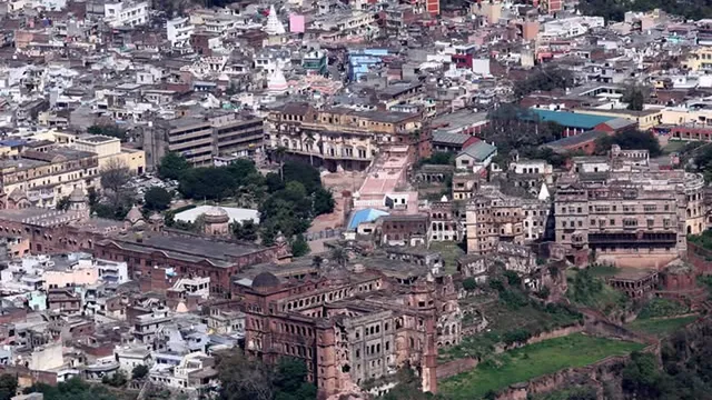 जम्मू के पंजतीर्थी क्षेत्र का रहस्य: पांच ऐतिहासिक मंदिरों की कहानी और उनका महत्व।