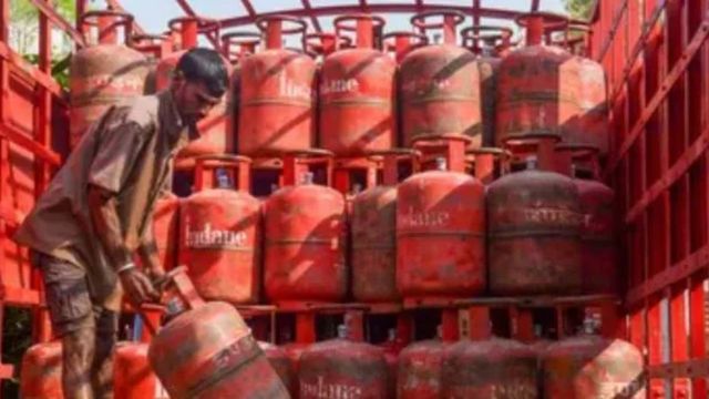16 अगस्त के बाद ये उपभोक्ता नहीं ले पाएंगे एलपीजी सिलिंडर, गैस कंपनियों ने किया अलर्ट