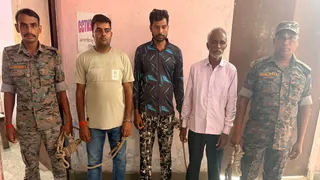 हजारीबाग पुलिस ने विशेष अभियान चलाकर 33 अपराधी पकड़े। हजारीबाग