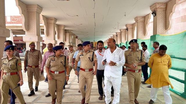 सावन के पहले सोमवार पर छोटी काशी पहुंचे IG किरण एस, सुरक्षा व्यवस्था का लिया जायजा