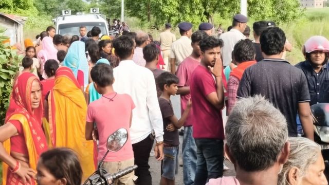 West Champaran : घर से निकली और फिर नहीं लौटी... अगले दिन झाड़ियों में मिली लाश, पति था पंजाब में
