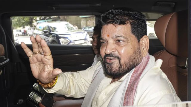 राजनीतिक अखाड़े में पुराना वर्चस्व कायम करने उतरेंगे बृजभूषण शरण सिंह, 2027 के यूपी चुनाव पर टिकी नजरें