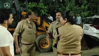 हापुड़ में रूट विवाद को लेकर दो निजी बसों के स्टाफ में खूनी संघर्ष, फायरिंग और मारपीट