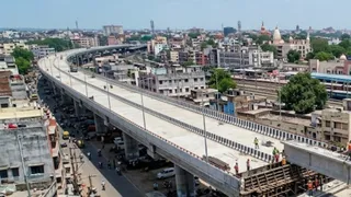 पटना में मीठापुर चिरैयाटांड़ फ्लाईओवर का काम एक हफ्ते में होगा पूरा यातायात होगा सुगम (AI Generated Image)