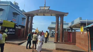 पुरी के स्वर्गद्वार श्मशान में लकड़ी का संकट, अंतिम संस्कार के लिए घंटों इंतजार