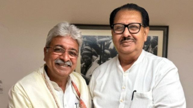 हरियाणा कांग्रेस में गुटबाजी पर लगेगी लगाम? प्रभारी संजय दत्त पहुंचे दिल्ली, राहुल गांधी को सौंपेंगे रिपोर्ट

