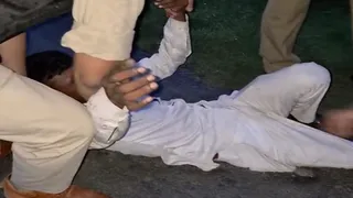 आजमगढ़ में पुलिस मुठभेड़: अंतरराज्यीय टप्पेबाज गिरोह का सरगना घायल, चार साथी गिरफ्तार।