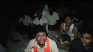 छात्रों ने शुरू की भूख हड़ताल।