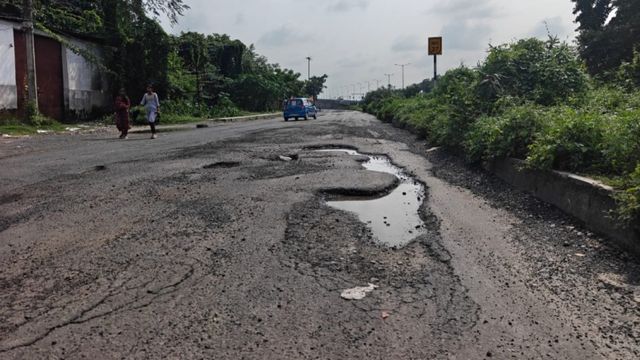 पूर्वोत्तर की लाइफलाइन NH 27 जर्जर: किशनगंज से सिलीगुड़ी तक गड्ढे ही गड्ढे, व्यापार और पर्यटन पर असर