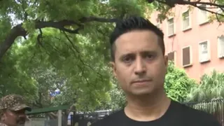 सोशल मीडिया इन्फ्लुएंसर फैजान अंसारी ने दिल्ली पुलिस से की अभिजीत दीपके की गिरफ्तारी की मांग। वीडियो ग्रैब