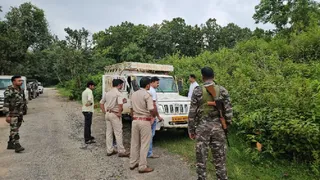 खूंटी में लावारिस पिकअप से 80 किलो गांजा बरामद। जागरण