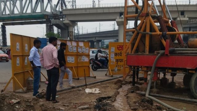 530 मीटर लंबा, 2 लिफ्ट और एस्केलेटर वाला स्काईवाक बनना शुरू, दिल्ली-मेरठ से नोएडा आने वालों को राहत
