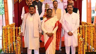 लाजपत नगर स्थित लाजपत भवन में स्थापित उत्कलमणि गोपबंधु दास की कांस्य प्रतिमा। जागरण