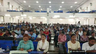 एलबीएसएम कालेज के मेगा रोजगार मेला में टाटा मोटर्स समेत कई बड़ी कंपनियों ने 265 छात्रों को दिया बड़ा अवसर।