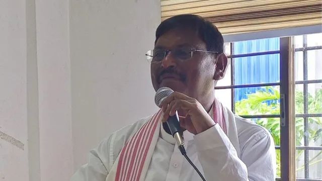 'विश्व आदिवासी दिवस' पर नया विवाद, अर्जुन मुंडा ने 9 अगस्त की जगह 15 नवंबर को मनाने की केंद्र से अपील