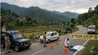 ऊना के अंब में अज्ञात वाहन चालक व्यक्ति को बुरी तरह से रौंद गया। (फोटो एआई से बनाया है)