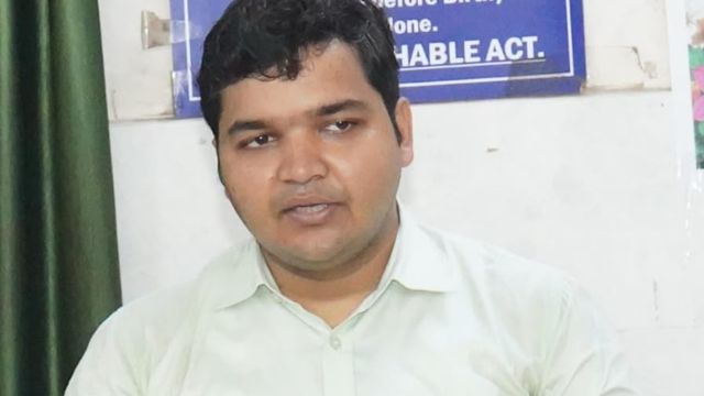 West Singhbhum: उपायुक्त मनीष कुमार के नाम से फर्जी फेसबुक प्रोफाइल, जिला प्रशासन ने जारी किया अलर्ट