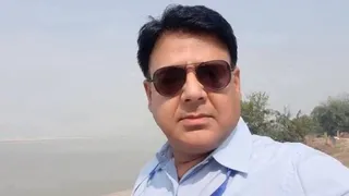 डेहरी डालमियानगर नगर परिषद के कार्यपालक अधिकारी रहे विमल कुमार। फाइल