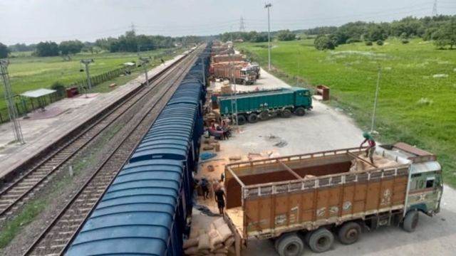 Indian Railways : पूर्व रेलवे ने रचा इतिहास; माल ढुलाई से राजस्व में 4.89% का उछाल, 3192 करोड़ रुपये से बढ़ी ताकत
