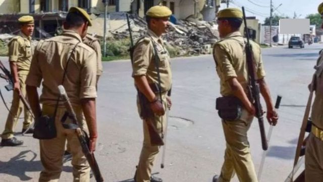 इलाहाबाद विवि में छात्र गुटों में हिंसक झड़प: कई छात्रों के सिर फूटे, कर्नलगंज थाने का किया घेराव