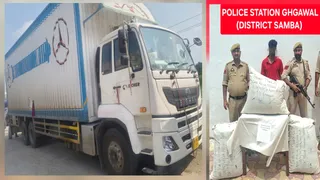सांबा पुलिस की बड़ी कामयाबी 58 किलो भूक्की के साथ अंतरराज्यीय तस्कर गिरफ्तार।