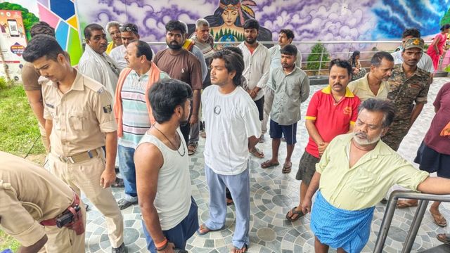 भोजपुर के चांदी चौक पर दर्दनाक हादसा: करंट लगने से मिठाई दुकानदार और भतीजे की मौत