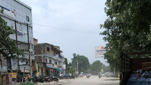 300 पेड़ बने बक्सर के 41.52 करोड़ के फोरलेन बाइपास की राह में रोड़ा, डेडलाइन पर मंडराया संकट
