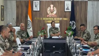 सीआईएसएफ के अतिरिक्त महानिदेशक सुधीर कुमार ने ईस्टर्न सेक्टर मुख्यालय रांची में दो दिवसीय परिचालन समीक्षा बैठक की।