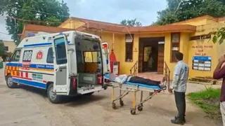 पश्चिम एक्सप्रेस में यात्री को आया हार्ट अटैक।