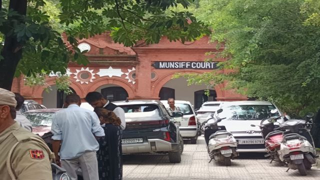 Good News: अब कोर्ट-कचहरी के नहीं लगेंगे चक्कर, खुद जज आएंगे आपके पास! जम्मू में इस जगह लगेगी कैंप अदालत
