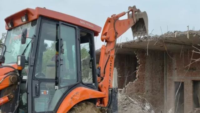 देहरादून में रिस्पना नदी के बाढ़ क्षेत्र से हटेगा अतिक्रमण, 324 मकानों पर चलेगा बुलडोजर