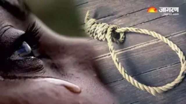 नोएडा में लोकसभा के निदेशक ने फ्लैट में की आत्महत्या, 15 पेज के सुसाइड नोट में 70 लाख के कर्ज का जिक्र