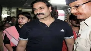 जांच एजेंसी ने रोहतक स्थित विक्रम उद्योग प्राइवेट लिमिटेड के बीयर फैक्ट्री, बॉटलिंग और पैकेजिंग प्लांट पर दबिश दी।