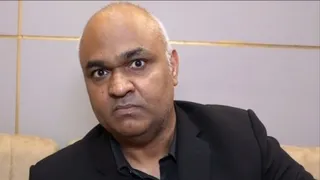 सेक्टर 102 में जानकारी देते आर्किटेक्ट नितिन नंदा। सौ. स्वयं