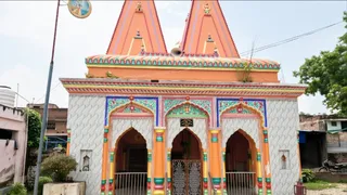 165 साल पुराना शंकर-पार्वती मंदिर