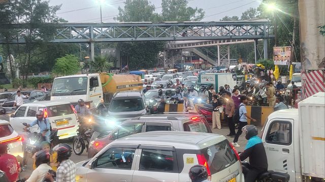 मेरठ और जीटी रोड पर कांवड़ यात्रा का असर, एक लेन बंद होने से लोग परेशान; दिनभर रेंगते रहे वाहन
