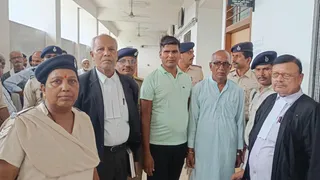 धारा 307 के तहत आजीवन कारावास और एक-एक लाख रुपये अर्थदंड की सजा सुनाई गई है।