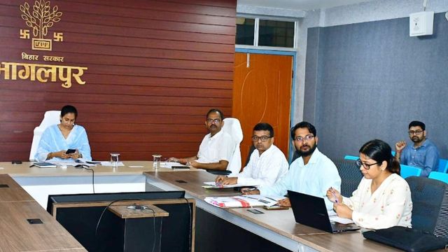 भागलपुर DM अलंकृता पांडेय का निर्देश; बाल गृहों में लगेंगी स्पेशल टीचरों की क्लास, CS कराएंगे बच्चों की हेल्थ जांच
