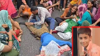 घटनास्थल पर विलाप करते परिजन, मृतक का फाइल फोटो।