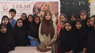 ब्रिटेन की प्रतिष्ठित चिवनिंग स्कालरशिप पाने वाली भारत की पहली तेजाब पीड़िता बनीं रेशम।