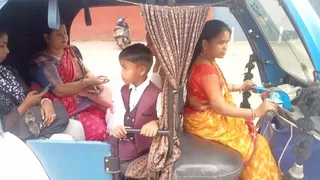 वाराणसी में लड़कर लांघी घर की दहलीज और सफलता ने जोड़े आटो की गति से रिश्ते।