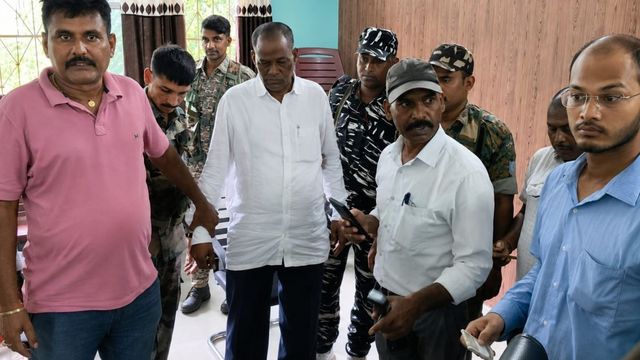 लातेहार में ACB की बड़ी कार्रवाई, पंचायत सचिव 10 हजार रिश्वत लेते रंगे हाथ गिरफ्तार