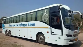 यात्रियों को ऑनलाइन बुकिंग की सुविधा भी प्रदान की गई है। फाइल फोटो