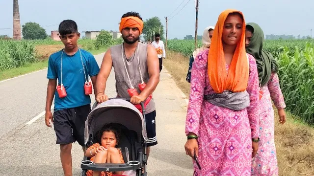 परिवार मिलकर पूरा कर रहा कांवड़ यात्रा का संकल्प, बताया- भोलेनाथ की कृपा से घर लौटी खुशियां