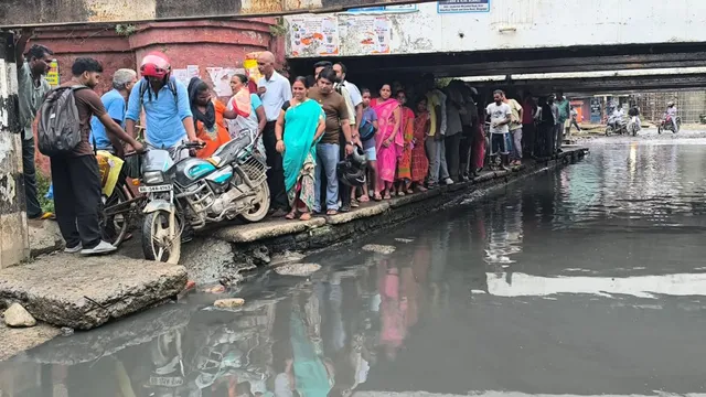 बारिश का लेटेस्ट अपडेट : झमाझम बारिश से तरबतर हुआ भागलपुर शहर; आज भी दिनभर छाए रहेंगे बादल
